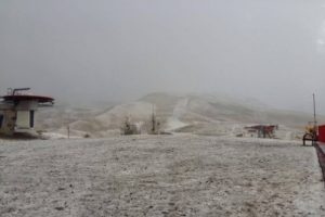 Erciyes'te beklenen kar yağışı başladı!
