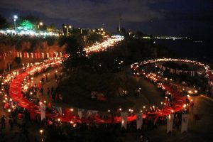 600 metrelik T&uuml;rk Bayrağıyla 4 kilometre y&uuml;r&uuml;d&uuml;ler