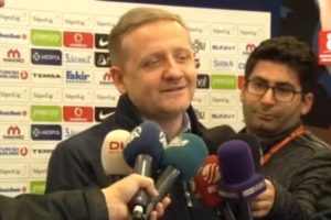 "Sahadaki adaleti verecek olan 'VAR' sistemidir"