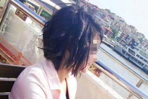 Vicdansız anne-baba! "Beni seks iş&ccedil;isi yapmak istediler"