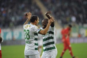 Bursaspor, Antalyaspor'u rahat ge&ccedil;ti