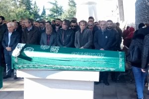 Aracında vurulan kadın son yolculuğuna uğurlandı