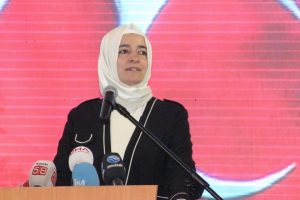 Bakan Kaya'dan t&uuml;berk&uuml;loz hastalarına m&uuml;jde