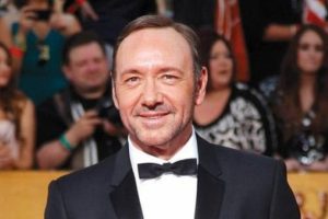 Kevin Spacey eşcinsel olduğunu a&ccedil;ıkladı