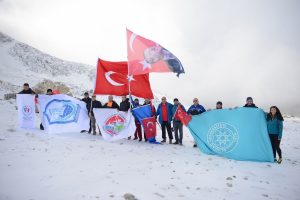 Bursa Uludağ'ın zirvesine Yıldırım damgası
