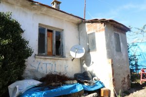 Yanlarında &ccedil;alıştıkları adamı domuz bağıyla &ouml;ld&uuml;rd&uuml;ler