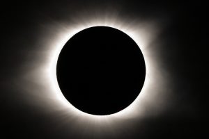 İlk g&uuml;neş tutulması ne zaman ger&ccedil;ekleşti?