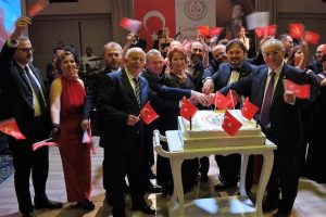 Bursa Barosu'ndan Cumhuriyet'in 94. yaşına coşkulu kutlama