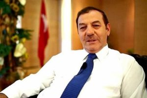 Ak Partili Belediye Başkanı kendini &ouml;verken yakalandı
