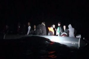 İzmir'de 43 ka&ccedil;ak g&ouml;&ccedil;men yakalandı