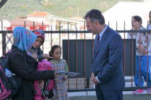 Bursa Gemlik'te "Belediyemiz Yanınızda" projesi s&uuml;r&uuml;yor