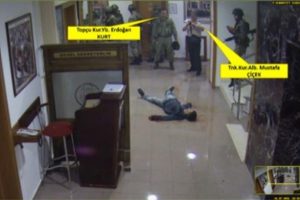 Hi&ccedil;bir şey yapmayıp, fotoğraf &ccedil;ekti! FET&Ouml; davasında flaş detay