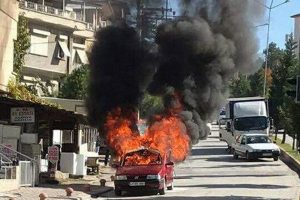LPG'li ara&ccedil; bir anda alev topuna d&ouml;nd&uuml;