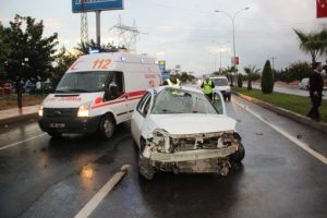 Otomobil takla attı: 4 yaralı