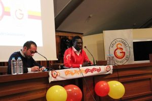 "Forvetin &ccedil;ok daha fazla gol atması lazım"