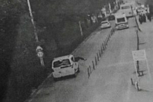 Bursa'da oğluyla telefonla konuşurken aracın &ccedil;arpmasıyla &ouml;ld&uuml;