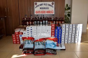 Bursa Karacabey'de g&uuml;mr&uuml;k ka&ccedil;ağı sigara ve i&ccedil;ki operasyonu