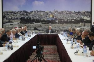 Filistin, İngiltere'den Balfour Deklarasyonu i&ccedil;in &ouml;z&uuml;r talep etti