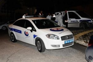 Bursa'da 'Bulaşık' tartışmasında kocasını &ouml;ld&uuml;rd&uuml;, &ouml;m&uuml;r boyu hapis cezası 15 yıla indi