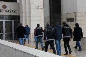 &Ccedil;anakkale'de ter&ouml;r operasyonu: 13 g&ouml;zaltı