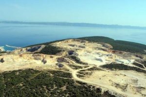 Doğa harikası b&ouml;yle g&ouml;r&uuml;nt&uuml;lendi: Zarar veriyor