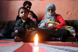 4 &ccedil;ocukla karanlık d&uuml;nya
