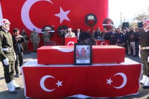 Bing&ouml;ll&uuml; şehit son yolculuğuna uğurlandı