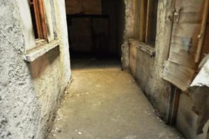 Apartman boşluğunda şoku yaşadı! İnternetten kadın diye tanıştı...