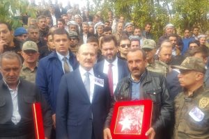 Şehit korucular g&ouml;zyaşları arasında toprağa verildi