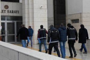 Kocaeli'de ByLock operasyonu:18 g&ouml;zaltı