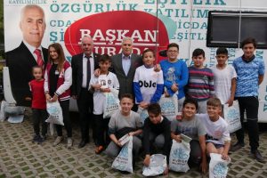 Bursa Nil&uuml;fer Belediye Başkanı Bozbey Karaman'da halkı dinledi