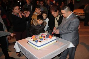 Bursa'da d&uuml;ğ&uuml;n gibi doğum g&uuml;n&uuml; kutlaması!