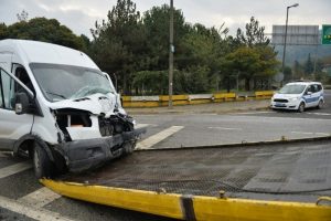 Gen&ccedil; atletler &ouml;l&uuml;mden d&ouml;nd&uuml;: 12 yaralı