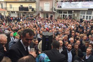 &Ccedil;avuşoğlu'na doğduğu k&ouml;yde coşkulu karşılama