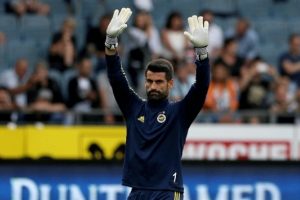 Volkan Demirel kariyerinin 600'&uuml;nc&uuml; ma&ccedil;ına &ccedil;ıktı