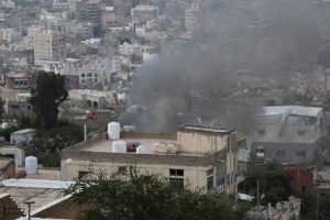 Yemen'deki &ccedil;atışmalarda 11 kişi &ouml;ld&uuml;