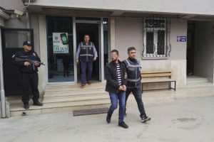 Bursa'da uyuşturucu sattığı iddia edilen ş&uuml;pheli tutuklandı