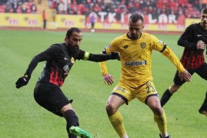 Ankarag&uuml;c&uuml; Eskişehir'i devirdi