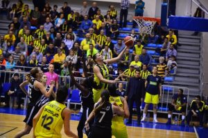 Fenerbah&ccedil;e farklı kazandı