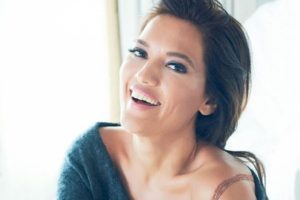 Demet Akalın poşette 1 milyon lira unuttu