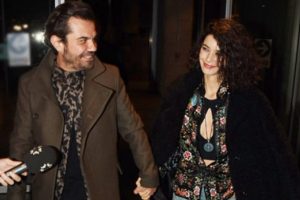 Kenan Doğulu-Beren Saat &ccedil;iftinin keyfi yerinde