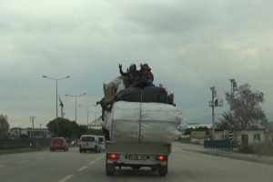 Bursa'da trafikte tehlikeli yolculuk kameralara yansıdı
