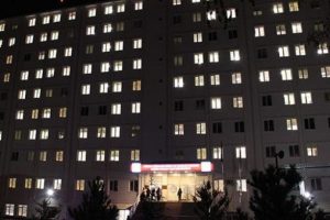 T&uuml;m şehir bu olayı konuşuyor: &Uuml;niversiteli &ouml;ğrencilerden eşek şakası