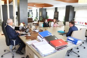 Bursa Nil&uuml;fer'de Ormanlı ailesine vefa plaketi