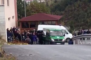 Baba kurbanı &ccedil;ocuk son yolculuğuna uğurlandı