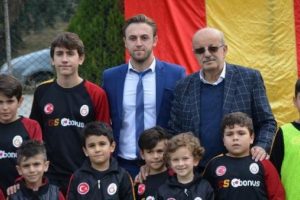 Bursa İznik'te Galatasaray futbol okulu a&ccedil;ıldı