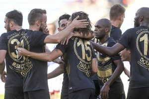 'Penaltı d&uuml;d&uuml;ğ&uuml;' Osmanlıspor i&ccedil;in &ccedil;almadı
