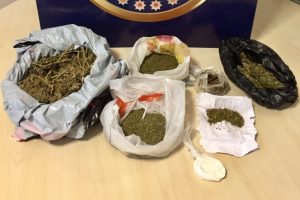 Bursa'da uyuşturucu operasyonunda 4 g&ouml;zaltı