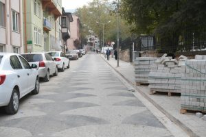 Bursa'da Muradiye Mahallesi'nin yolları yenileniyor