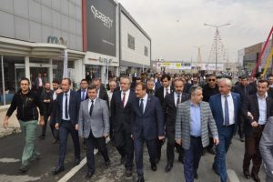 Bursa mobilya festivali esnafın y&uuml;z&uuml;n&uuml; g&uuml;ld&uuml;rd&uuml;